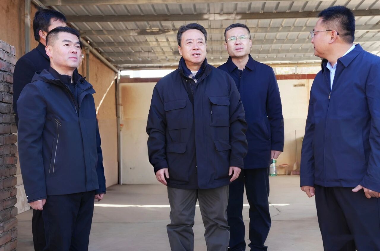 卢小亨在甘州区宣讲党的二十届四中全会..