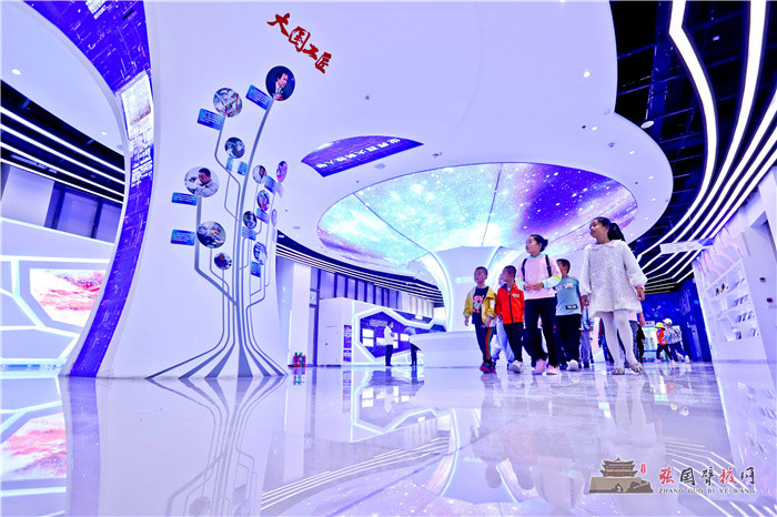 张掖:科技馆里长知识